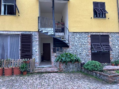 Foto Appartamento a Bolano Ceparana Carpena di 95 m² con 3 locali