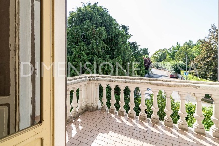 Foto Villa unifamiliare a Cavezzo Centro di 200 m² con 10 locali in vendita