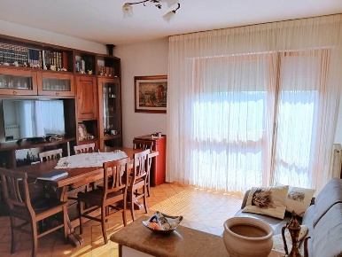 Foto Appartamento a Sinalunga di 72 m² con 9 locali in vendita