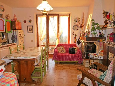 Foto Appartamento a Castelnuovo Berardenga Centro di 83 m² con 4 locali