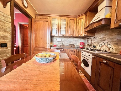 Foto Appartamento a Fara Gera d'Adda Centro di 75 m² con 3 locali