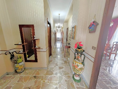 Foto Appartamento a Santa Maria di Licodia di 18 m² con 7 locali in vendita