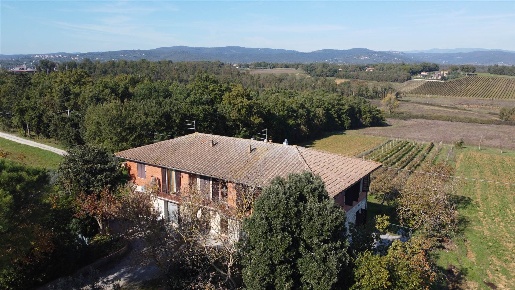 Foto Villa bifamiliare in LOC. LE PRATA, Monte San Savino di 220 m²