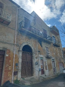 Foto Appartamento a Naro di 264 m² con 14 locali in vendita
