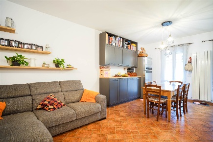 Foto Appartamento a Monteroni d'Arbia Centro di 95 m² con 4 locali
