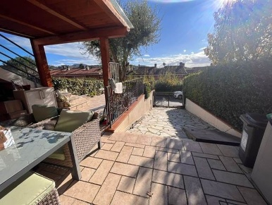 Foto Villa a schiera a Ancona Passo Varano di 179 m² con 8 locali