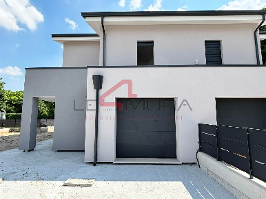 Foto Villa bifamiliare in via torrazzo, Nogara in vendita