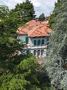 Foto Villa unifamiliare in Via Roma 17, Sovico di 2560 m² con 10 locali