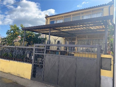 Foto Villa unifamiliare in VIA RIO PERSICO, Carinola Nocelleto di 127 m²