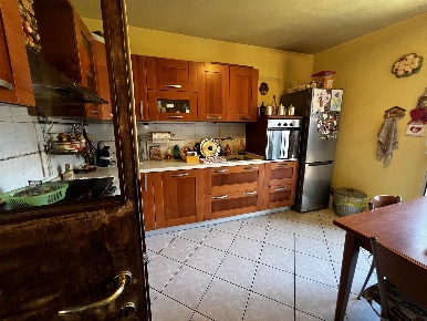 Foto Appartamento a Vezzano Ligure di 80 m² con 4 locali in vendita