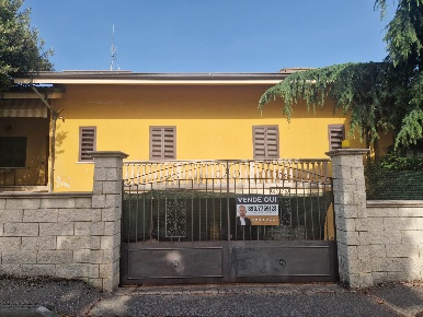 Foto Villa bifamiliare in Via Puglia  4, Spello Capitan Loreto di 300 m²