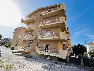 Foto Appartamento in Via svizzera, Campofelice di Roccella in vendita