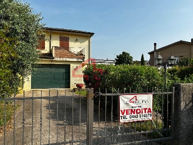Foto Villa bifamiliare a Nogara in vendita