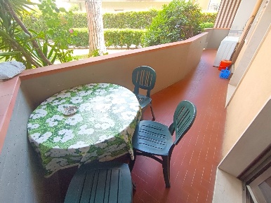 Foto Appartamento in Ronchi, Massa Ronchi - Poveromo di 90 m² con 5 locali