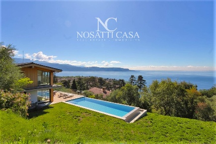 Foto Villa unifamiliare in Maclino, Toscolano-Maderno di 250 m² in vendita