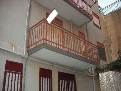 Foto Appartamento in via Matteotti, Naro di 120 m² con 6 locali in vendita