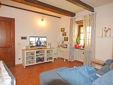 Foto Appartamento a Castelnuovo Berardenga Centro di 85 m² con 4 locali