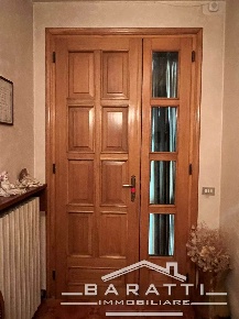Foto Villa unifamiliare a Gonzaga Centro di 200 m² con 7 locali in vendita