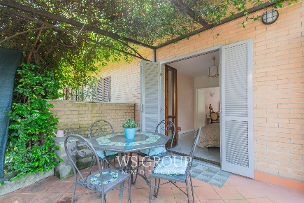 Foto Villa bifamiliare a Besana in Brianza di 172 m² con 5 locali