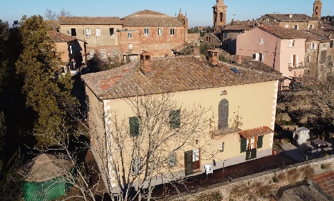 Foto Villa unifamiliare a Città della Pieve Centro di 290 m² con 12 locali