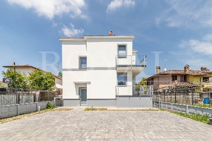 Foto Appartamento in via Parada  4, Vedano al Lambro di 58 m² con 2 locali