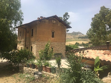 Foto Villa unifamiliare a Naro di 120 m² con 5 locali in vendita