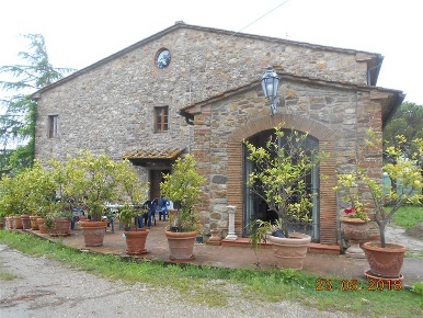 Foto Villa unifamiliare a Civitella in Val di Chiana Centro di 450 m²