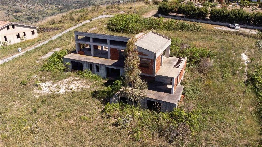 Foto Villa bifamiliare a Campofelice di Roccella di 540 m² con 8 locali