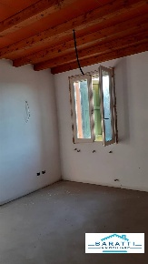 Foto Appartamento a Concordia sulla Secchia Centro di 100 m² con 5 locali