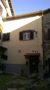 Foto Appartamento a Vezzano Ligure di 100 m² con 4 locali in vendita
