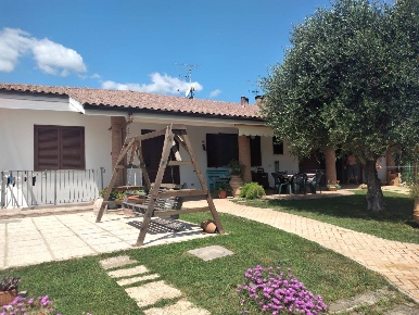 Foto Villa bifamiliare in madoninno, Roccastrada di 200 m² con 6 locali