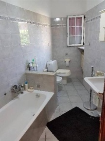 Foto Appartamento a Vezzano Ligure Centro di 90 m² con 4 locali in vendita