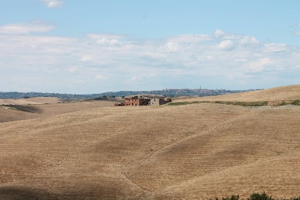 Foto Appartamento a Monteroni d'Arbia Centro di 850 m² con 20 locali