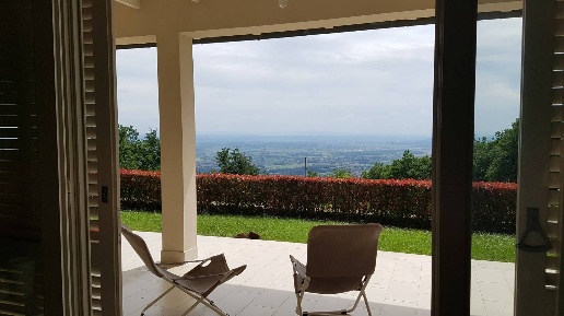 Foto Villa unifamiliare a Lamporecchio di 170 m² con 9 locali in vendita
