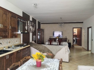 Foto Appartamento a Naro di 110 m² con 6 locali in vendita