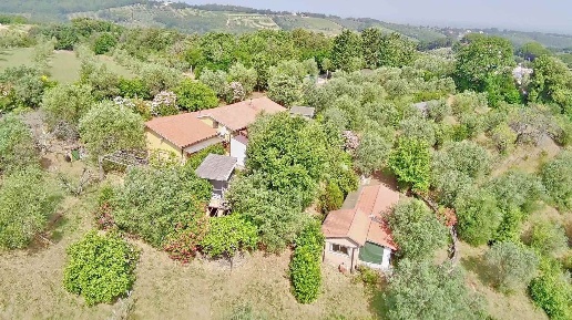 Foto Villa unifamiliare in via vicinale di Casavecchia 117, di 166 m²