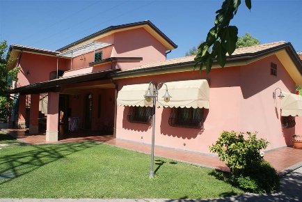 Foto Villa unifamiliare a Castelnuovo Magra Colombiera Molicciara di 190 m²