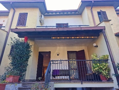 Foto Villa a schiera in Via della Ricostruzione, Tuscania di 183 m²