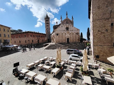 Foto Appartamento a Massa Marittima Centro di 112 m² con 5 locali