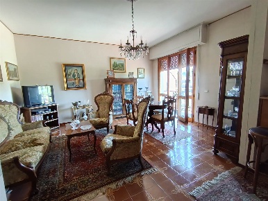 Foto Appartamento a Chiusi Chiusi Scalo di 125 m² con 5 locali in vendita