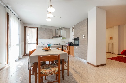 Foto Appartamento in VIA DANTE, Fontaniva Centro di 118 m² con 6 locali