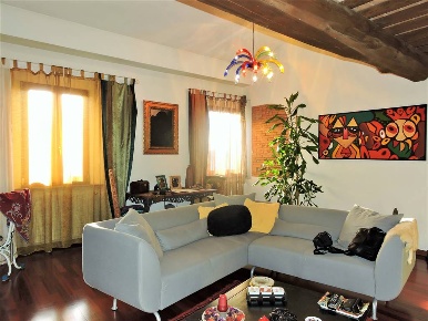 Foto Appartamento a Roccastrada di 100 m² con 6 locali in vendita