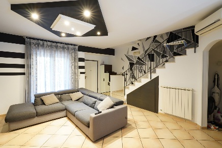 Foto Villa a schiera in Viale Cavour 36, Cervaro di 122 m² con 4 locali