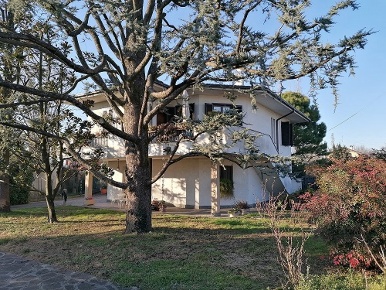 Foto Villa bifamiliare in Via BRODOLINI 13, Rivolta d'Adda di 160 m²