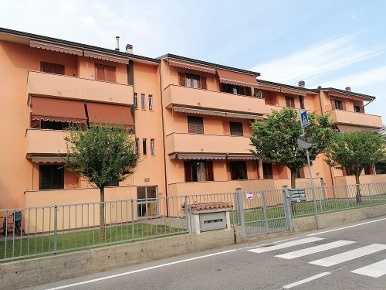 Foto Appartamento in Via XXV APRILE 11, Rivolta d'Adda di 90 m² in vendita