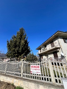 Foto Appartamento in Via Cuneo 25/L, Dronero in vendita