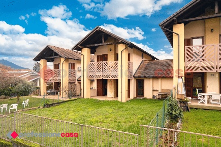 Foto Villa a schiera in Gabriella, Cumiana Centro di 180 m² con 6 locali