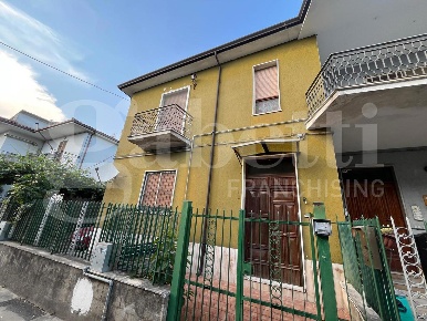 Foto Appartamento in San Sisto, Alife Centro di 136 m² con 4 locali