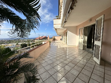 Foto Appartamento in Viale DELLE TERME 47, Terme Vigliatore Terme di 200 m²