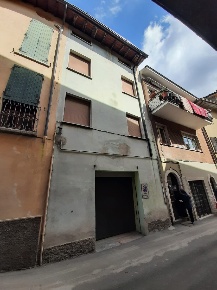 Foto Appartamento in Via de Zoboli, Vobarno Centro di 152 m² con 6 locali
